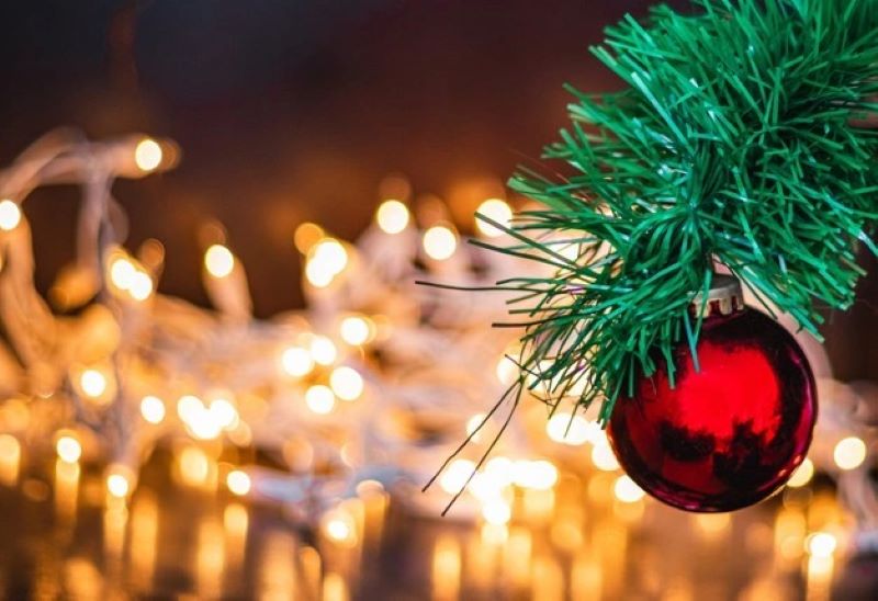 Make an Impact This Year with a Beautiful Artificial Christmas Tree for Your Home: Tips, Tricks and Ideas for Making It Special