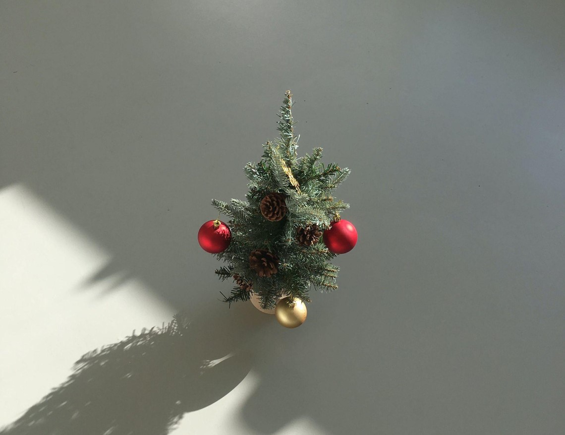Create Memories with a 6ft Pink Prelit Christmas Tree
